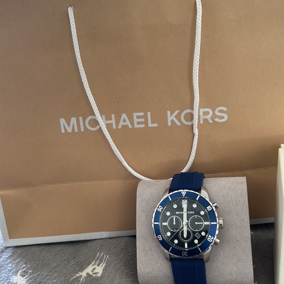 Oversized Cunningham navy -Tone and Silicone Watch - Picture 6 of 6